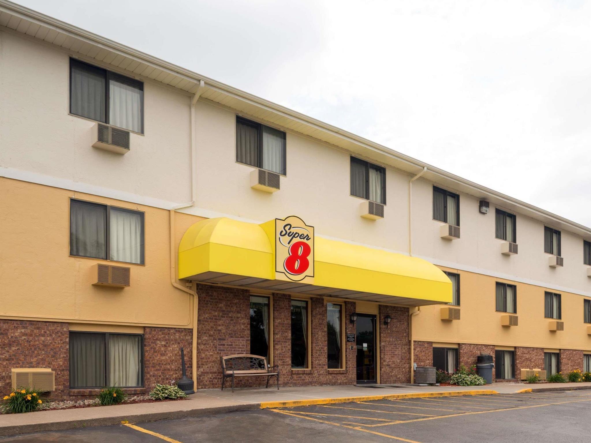 Hotel Super 8 By Wyndham Omaha Ne Exterior foto